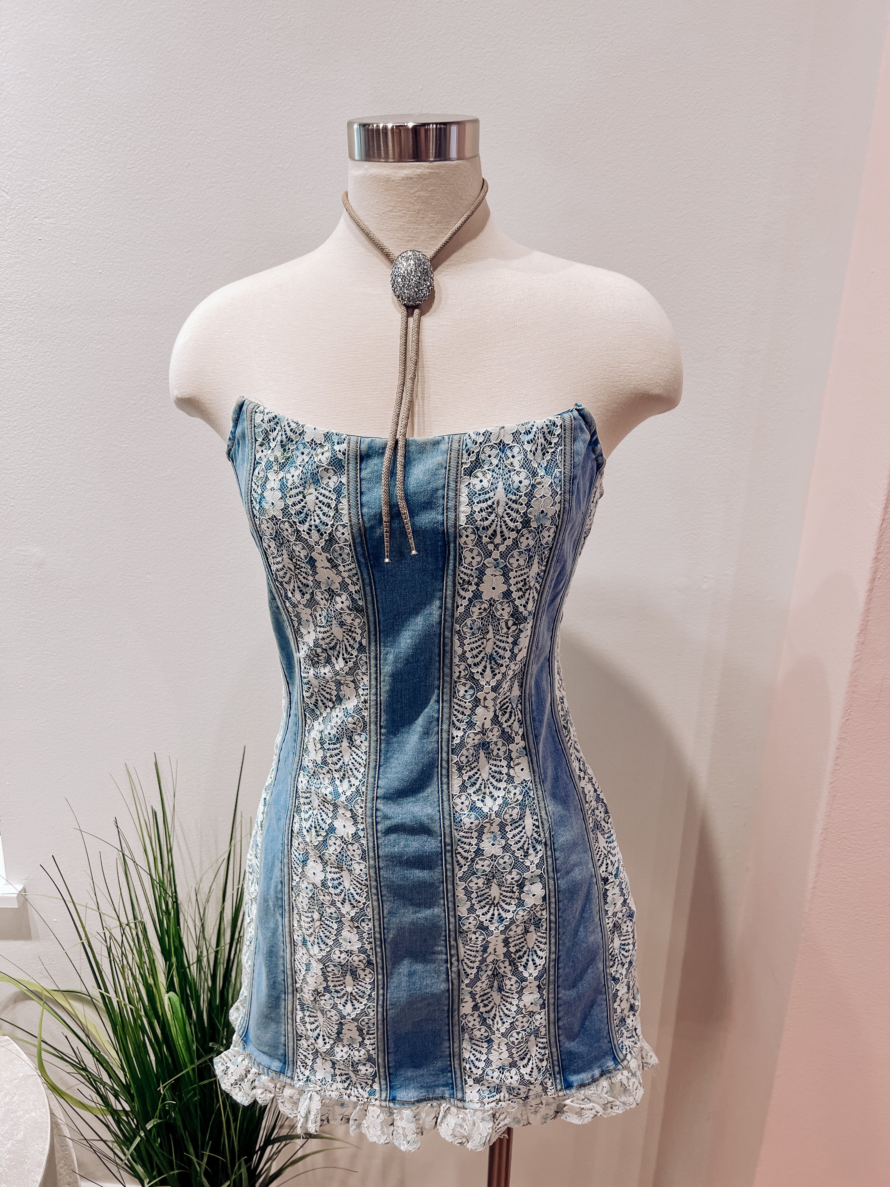 OUTLAW HONEY DENIM DRESS