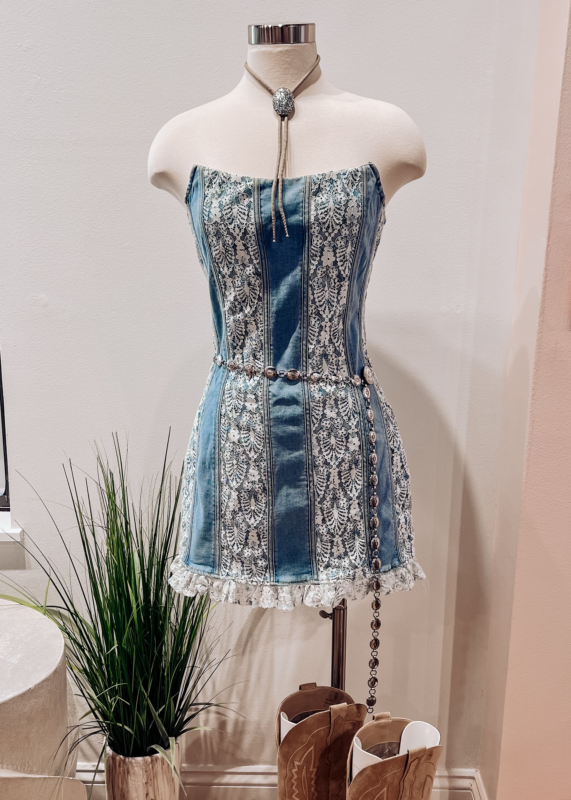 OUTLAW HONEY DENIM DRESS