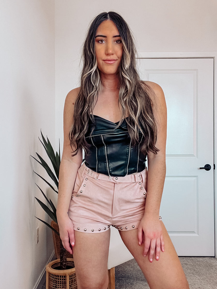 CHOOSIN' TEXAS STUDDED SHORTS