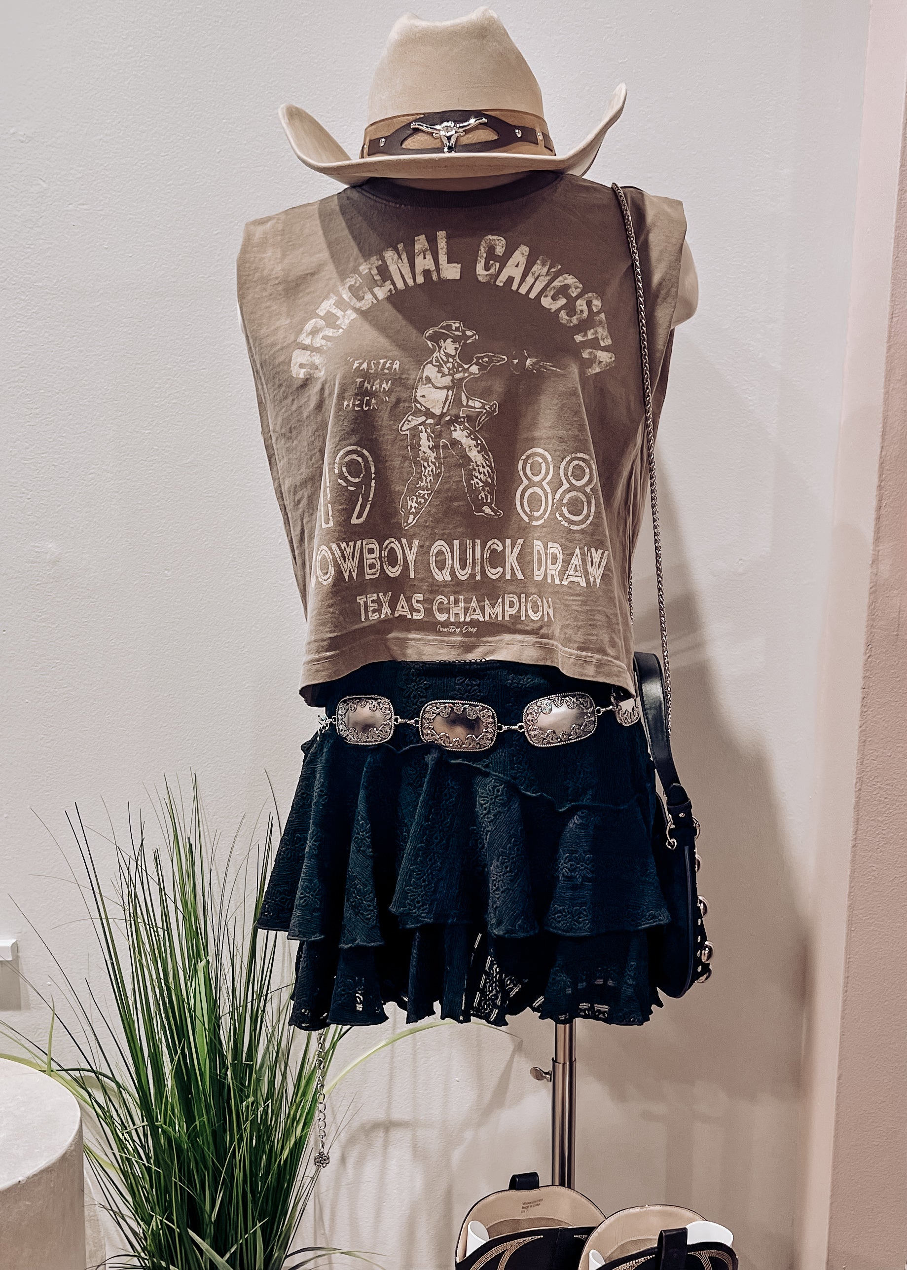 DUSTSTORM LACE SKORT