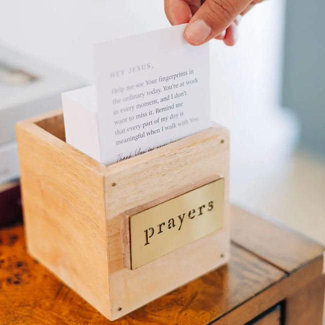 100 PRAYERS FOR A HEART OF PEACE